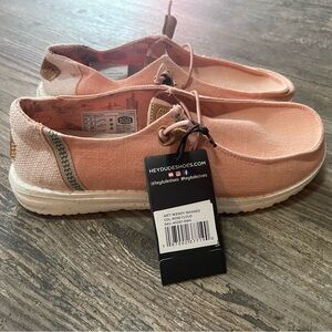 Brand new women’s hey dudes